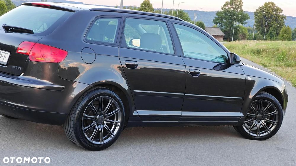 Audi A3 Sportback 1.9 TDI Ambiente - 16