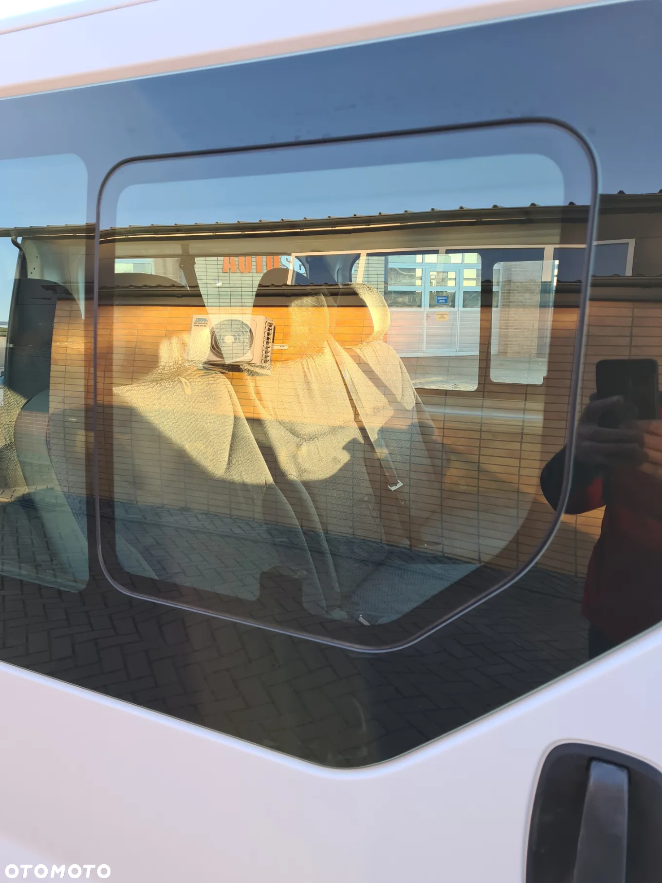 Renault Trafic 1.9 dCi L2H1 - 23