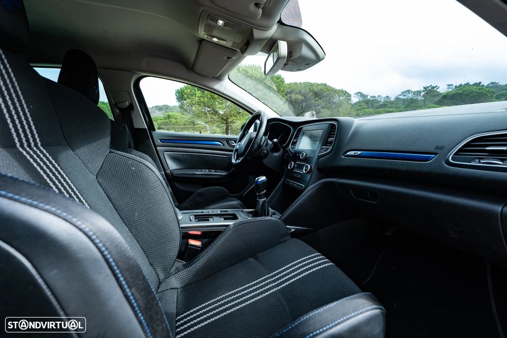 Renault Mégane Sport Tourer 1.5 dCi GT Line J18 - 29