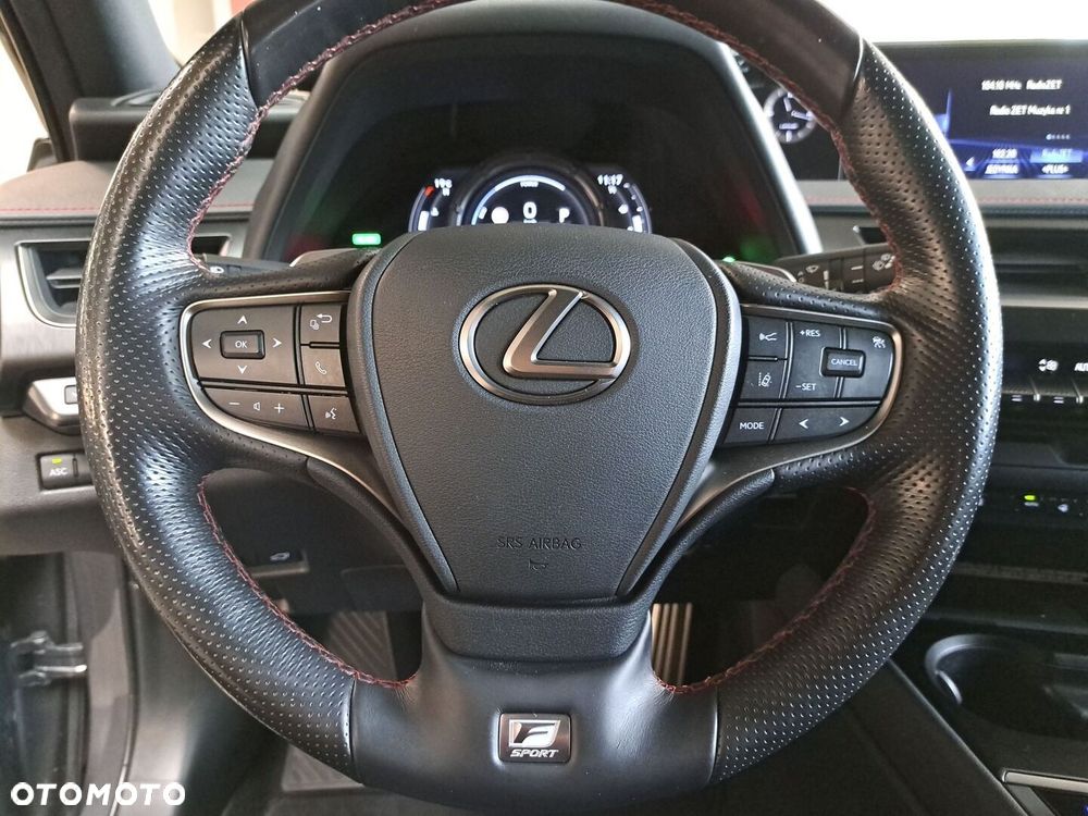 Lexus UX 250h GPF F Sport AWD - 34