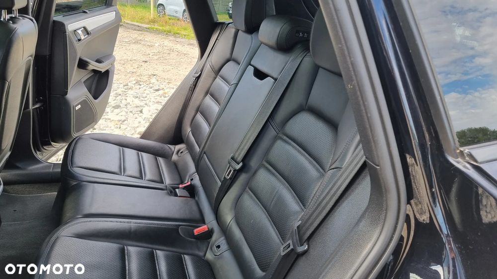 Porsche Macan Turbo PDK - 14