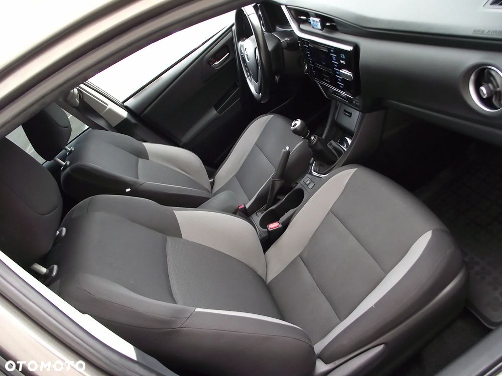 Toyota Auris 1.6 Classic Plus - 18