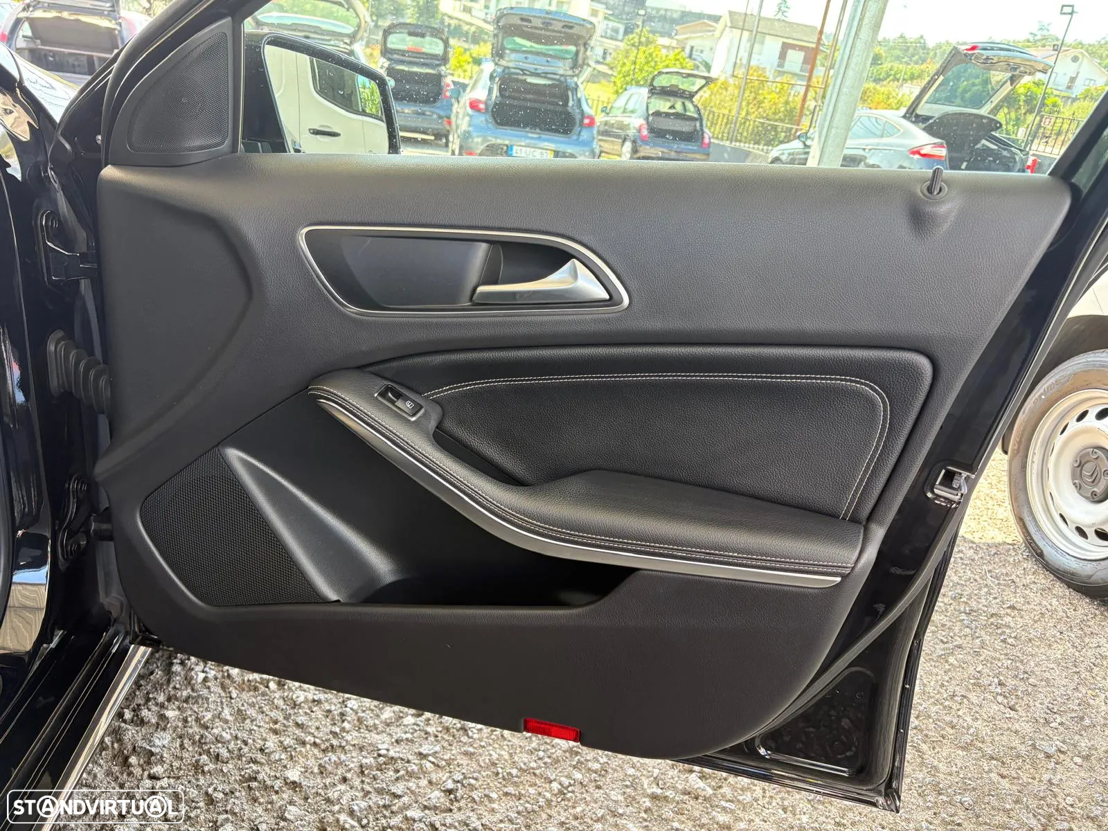 Mercedes-Benz A 180 CDI (BlueEFFICIENCY) Urban - 15