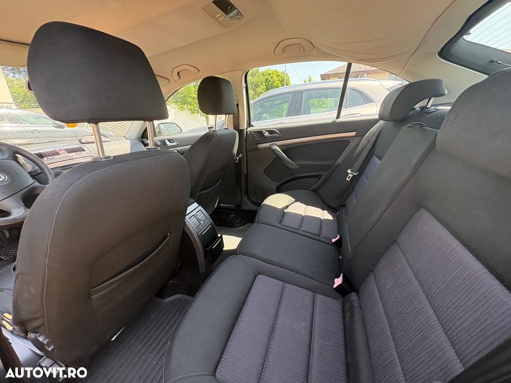 Skoda Octavia 1.9TDI Elegance Aut - 6