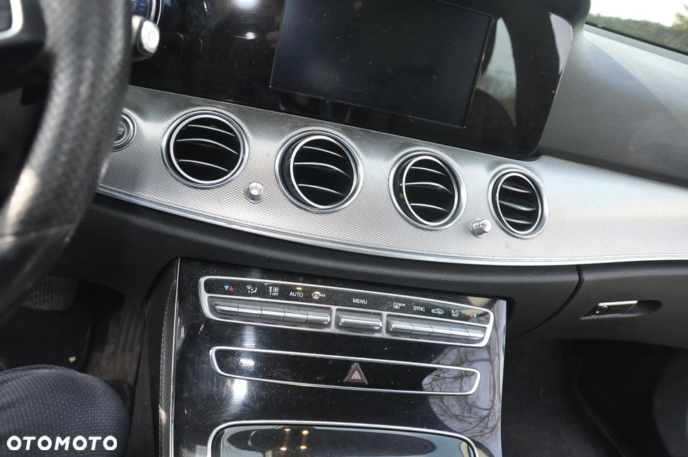 Mercedes-Benz Klasa E 200 d 9G-TRONIC - 6