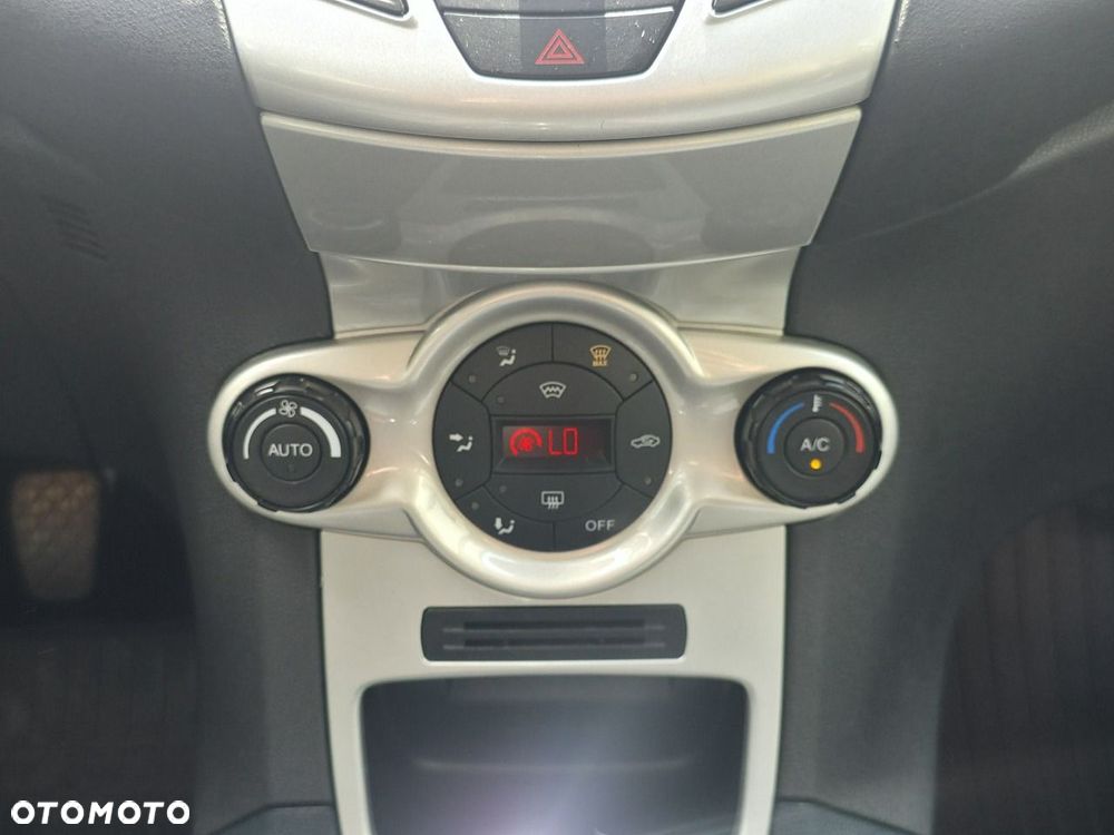 Ford Fiesta - 15
