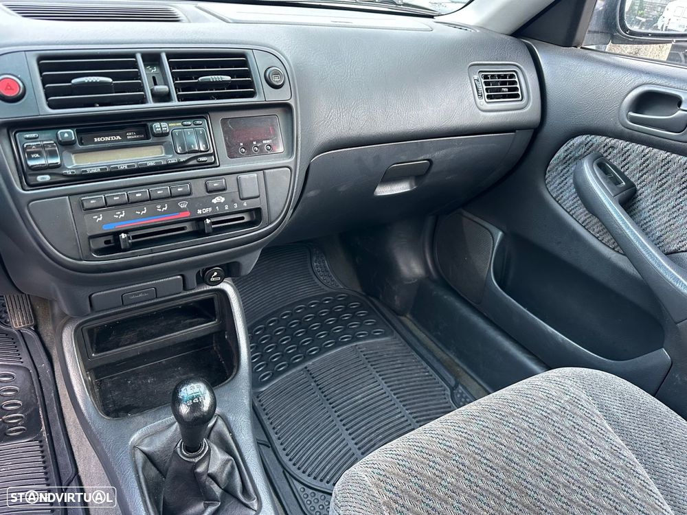 Honda Civic 1.4i S - 10