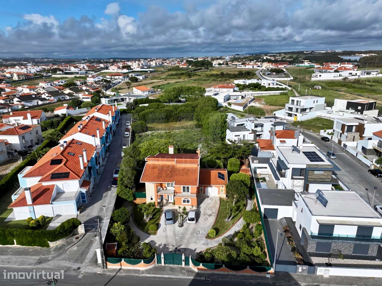 Moradia T5 de Prestígio com Vista Mar, Terreno de 2.075 m² e Detalh... - Grande imagem: 2/50