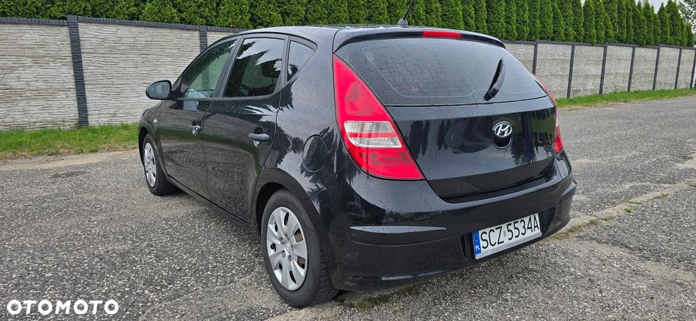 Hyundai i30 1.4 Classic + - 18