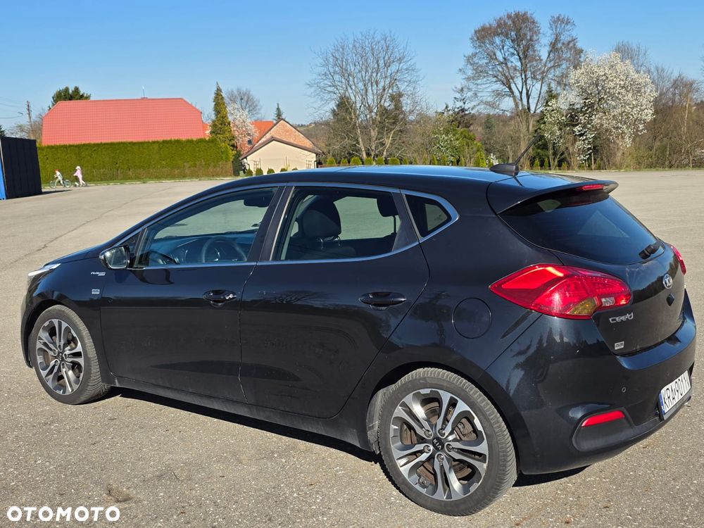Kia Ceed 1.6 CRDi 128 Platinum Edition - 14