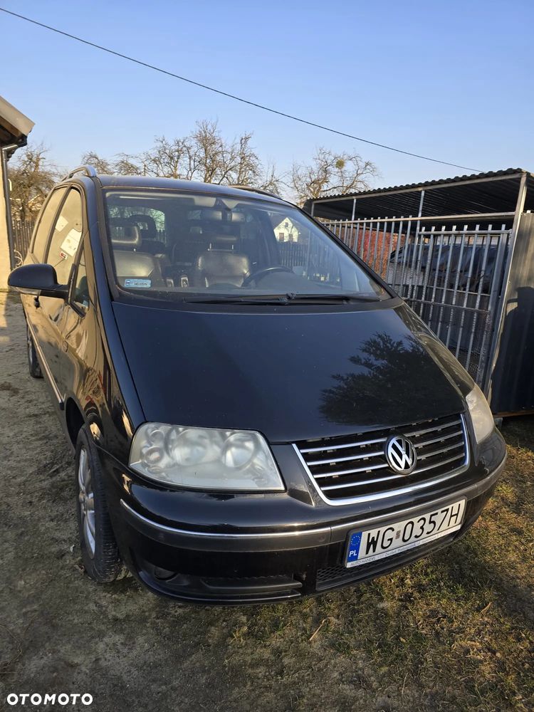 Volkswagen Sharan 1.9 TDI Highline - 3