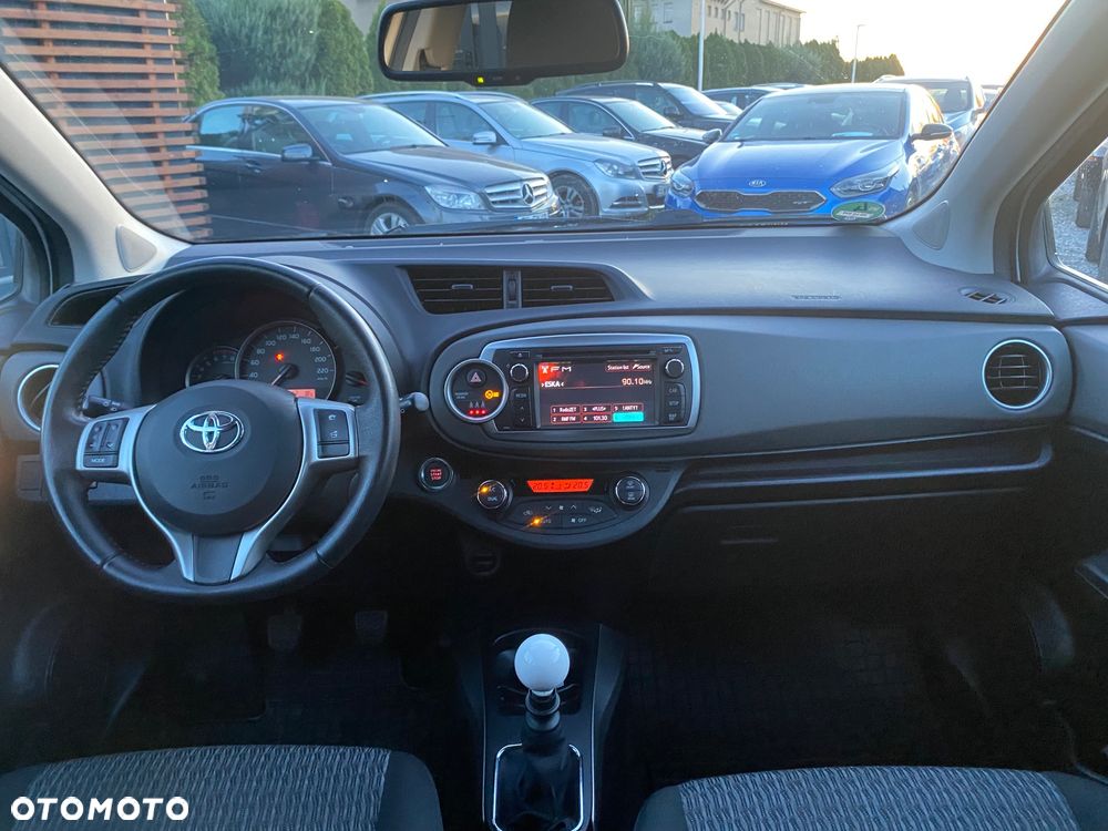 Toyota Yaris 1.33 VVT-i Edition 2014 - 32