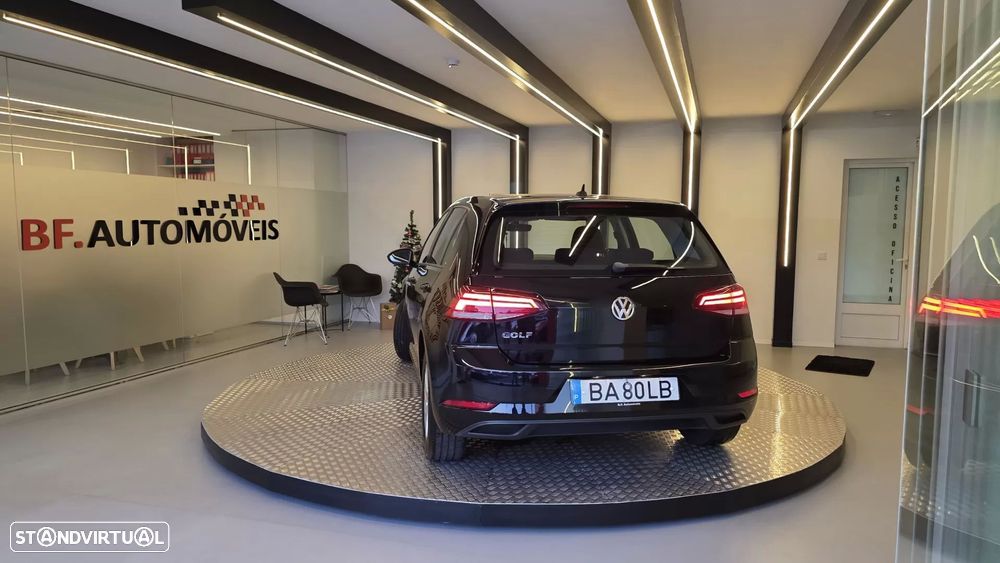 VW Golf 1.6 TDi Confortline - 16