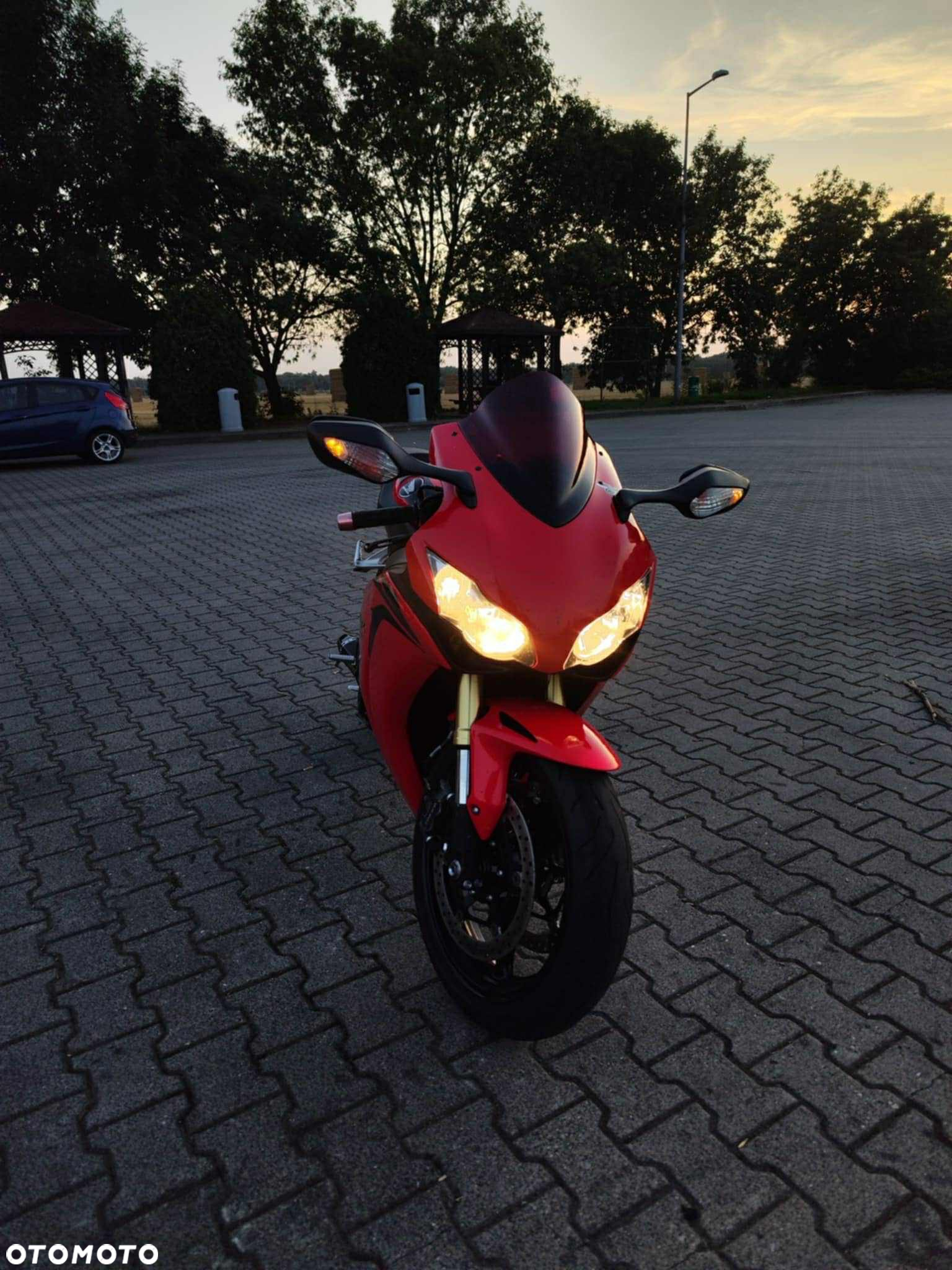 Honda CBR - 2