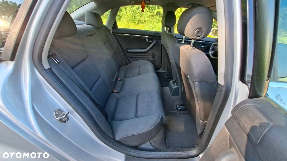 Audi A4 Limousine - 18
