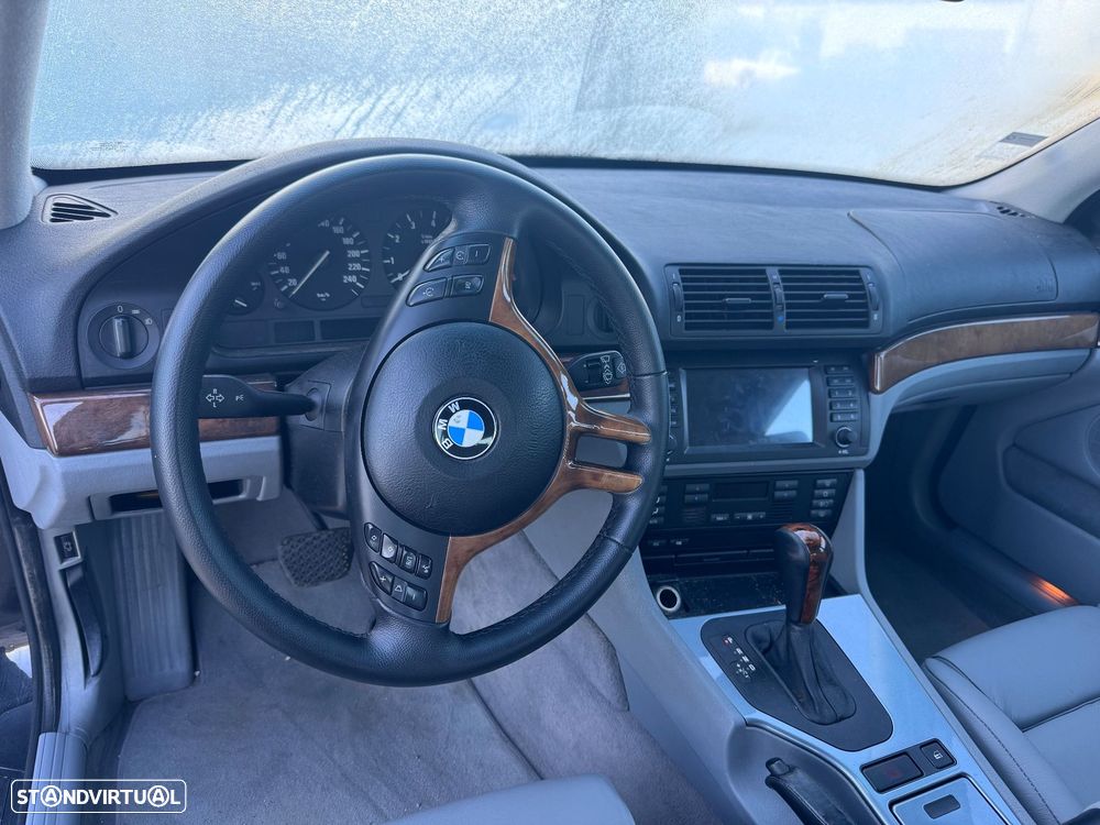 BMW 530 iA Touring - 4