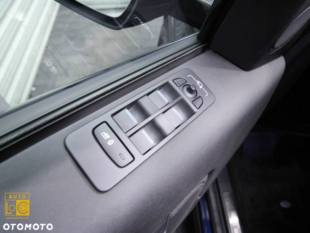 Land Rover Discovery Sport 2.0 D180 SE - 28