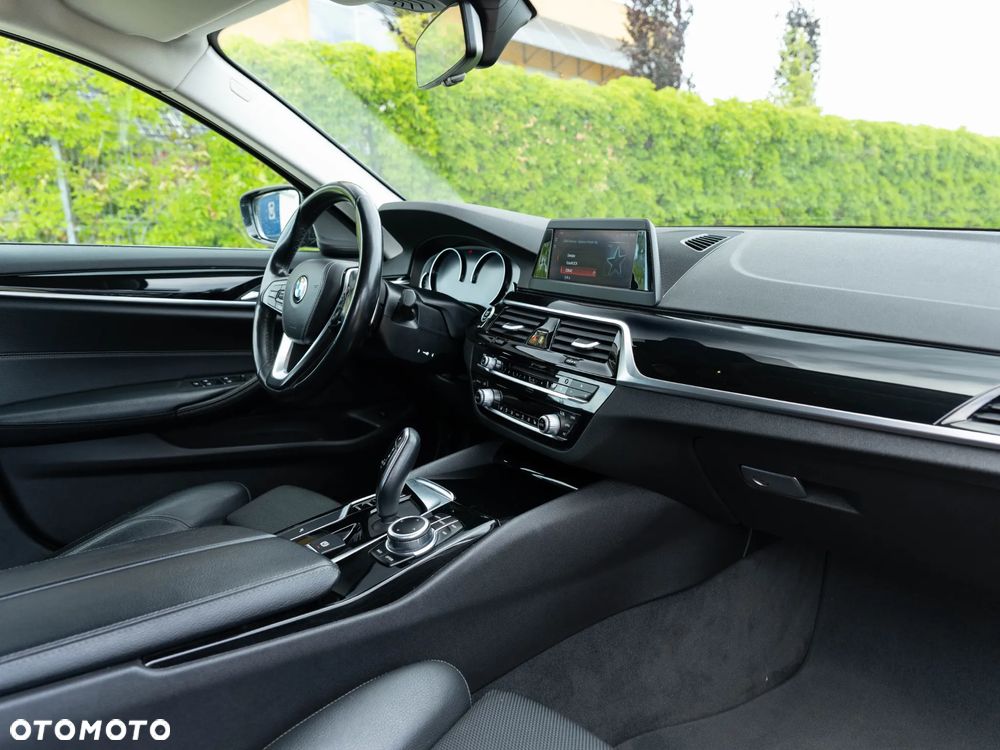 BMW Seria 5 520d Sport Line sport - 21