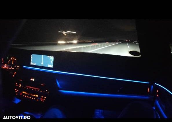 BMW Seria 5 540i AT - 11