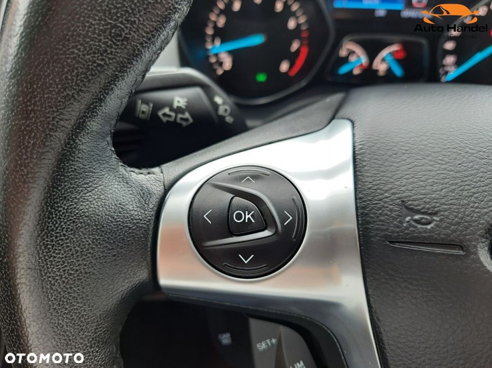 Ford Kuga 1.5 EcoBoost 2x4 Titanium - 19