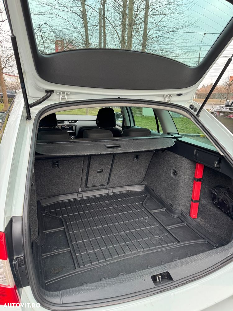 Skoda Octavia 1.6 TDI DSG Ambition - 9
