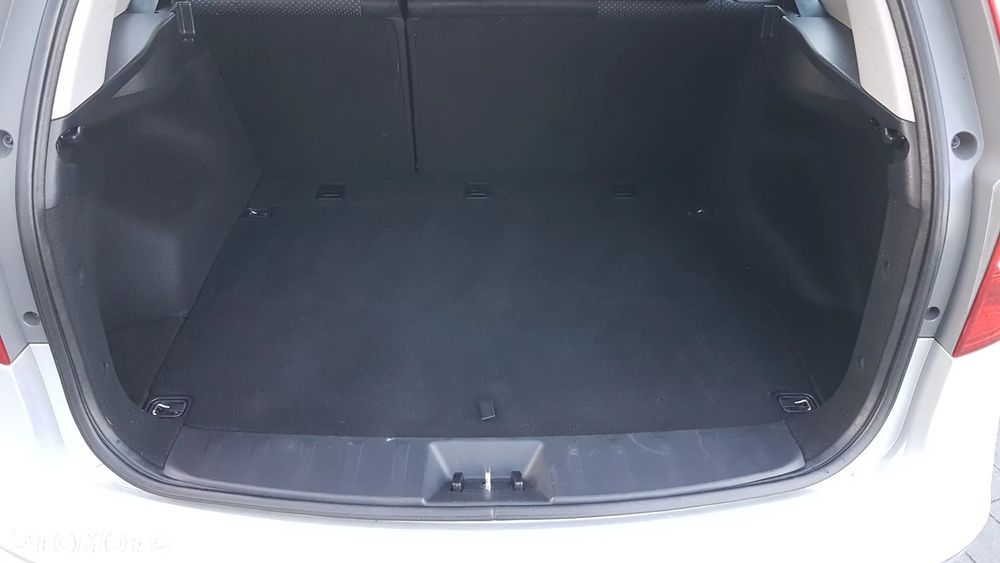 Hyundai i30 1.4 Blue Classic - 12