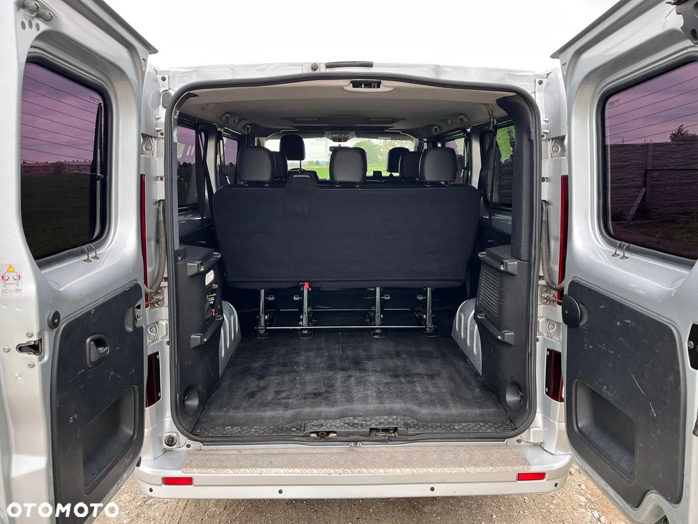 Opel Vivaro - 11