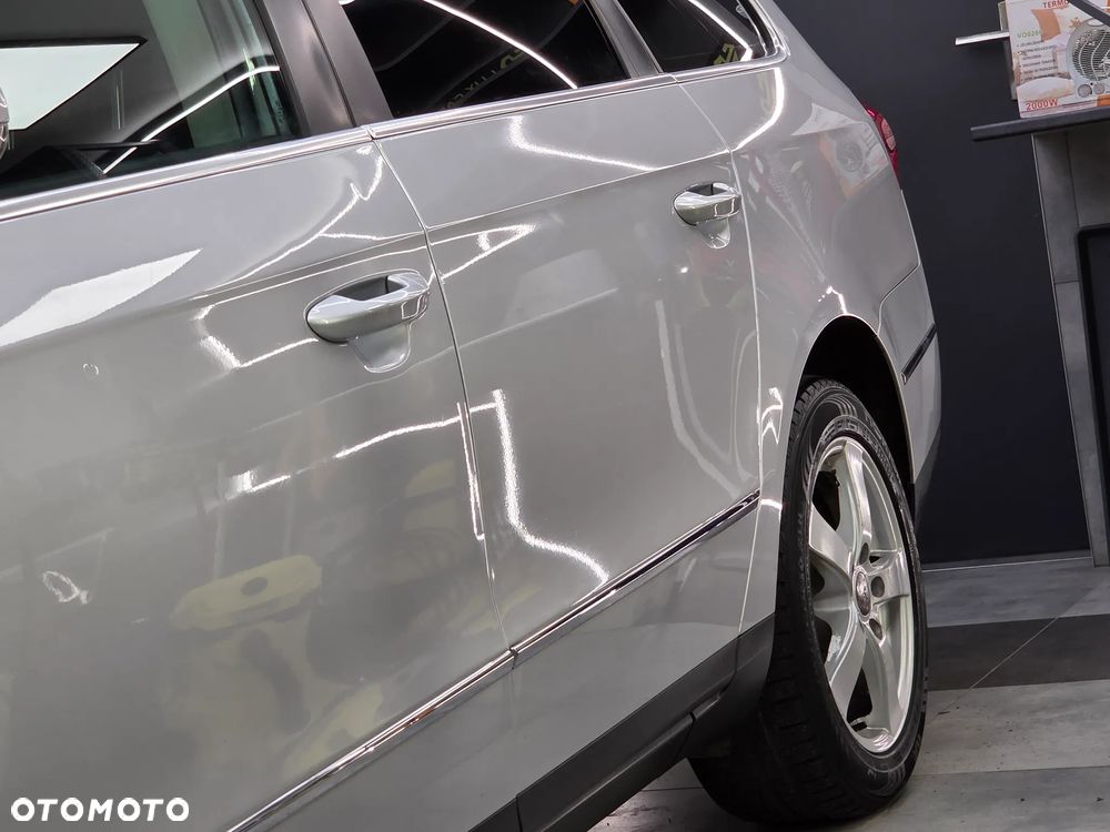 Volkswagen Passat Variant 2.0 TDI BlueMotion Technology DPF Comfortline - 33