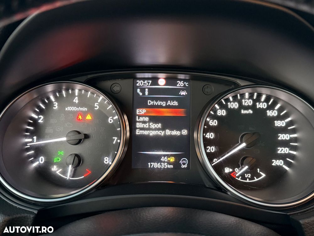 Nissan Qashqai 1.2 DIG-T Start/Stop N-Connecta - 12