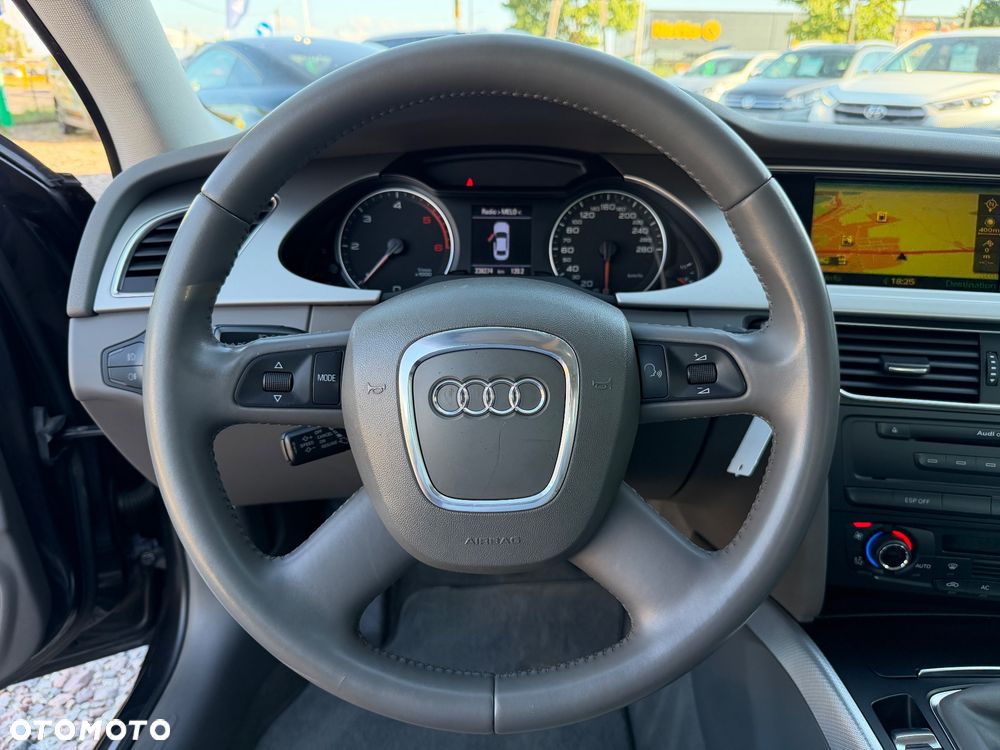 Audi A4 Limousine - 14