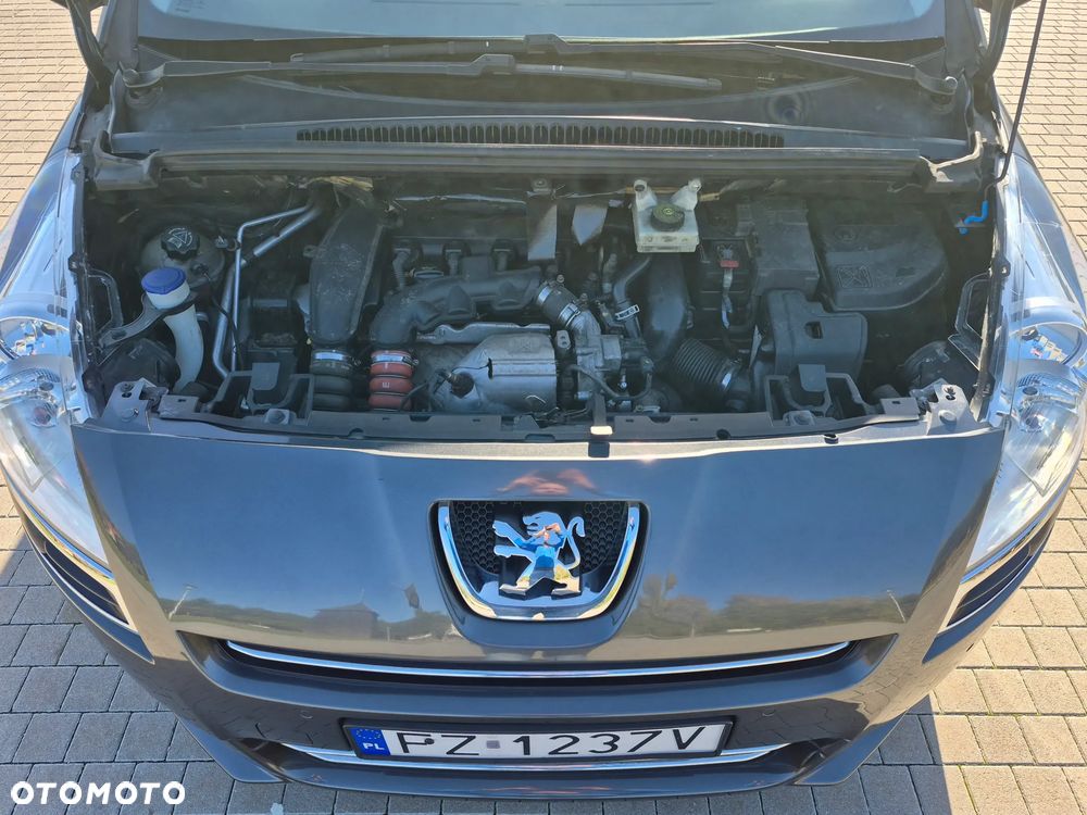 Peugeot 5008 1.6 THP Premium - 40