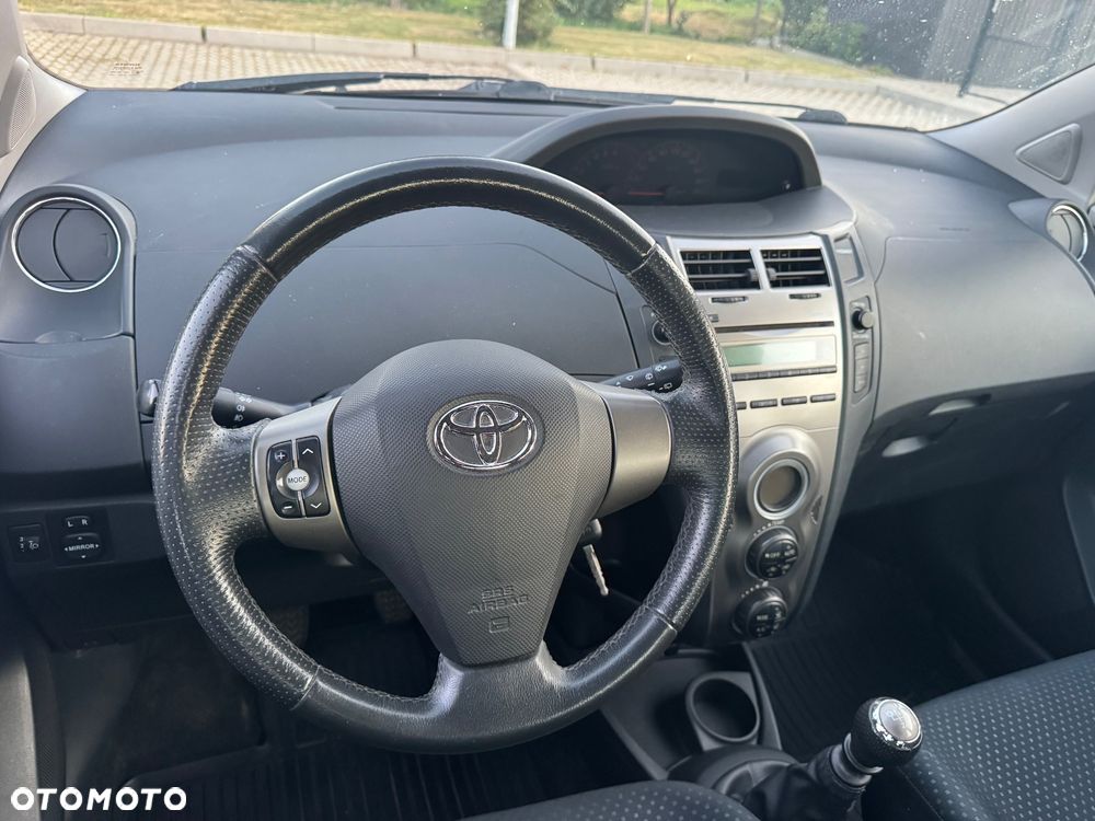 Toyota Yaris 1.33 Sol - 17