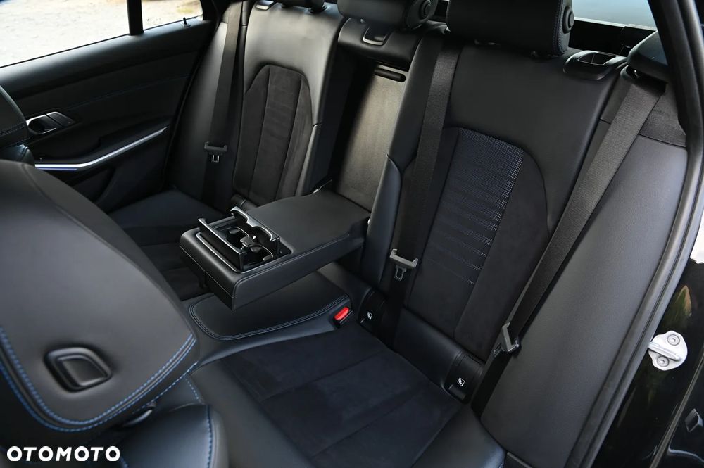 BMW Seria 3 - 27