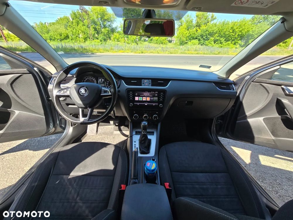 Skoda Octavia 2.0 TDI Ambition DSG - 9