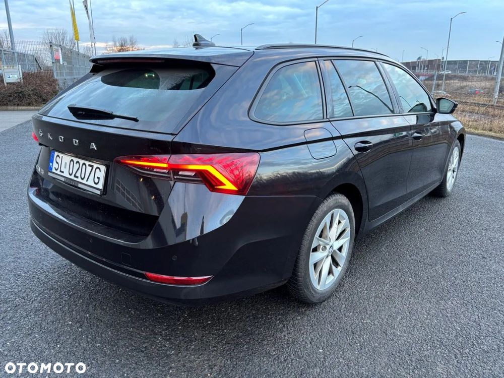 Skoda Octavia 2.0 TDI Ambition DSG - 2