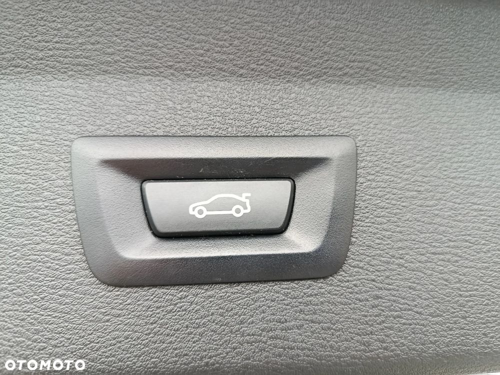 BMW X1 sDrive18i GPF Sport Line - 26