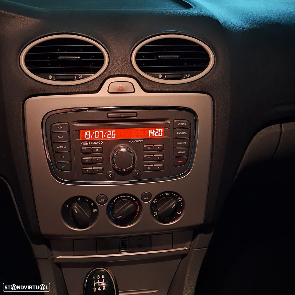 Ford Focus SW 1.4 16V Trend - 4