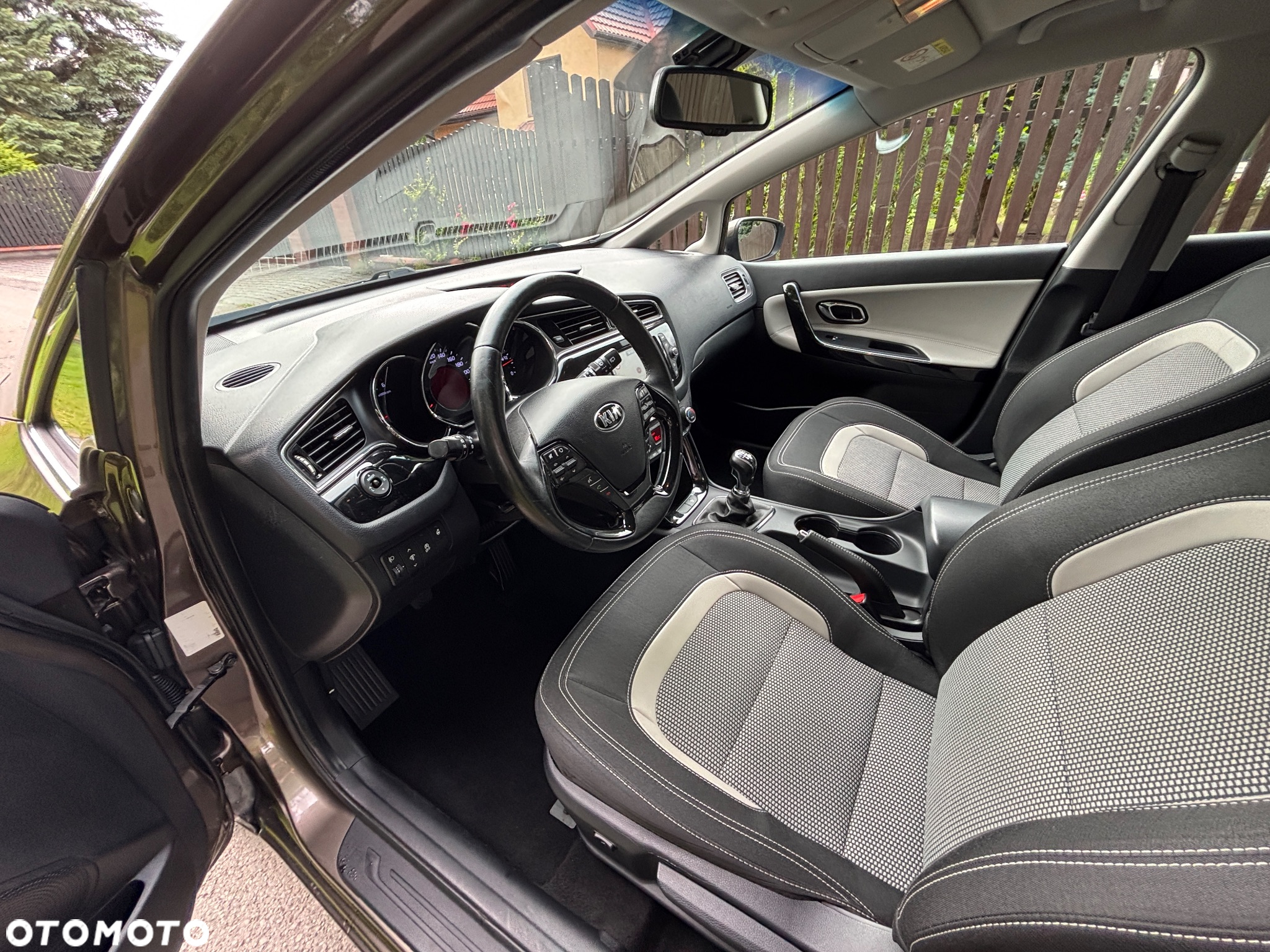 Kia Ceed - 15