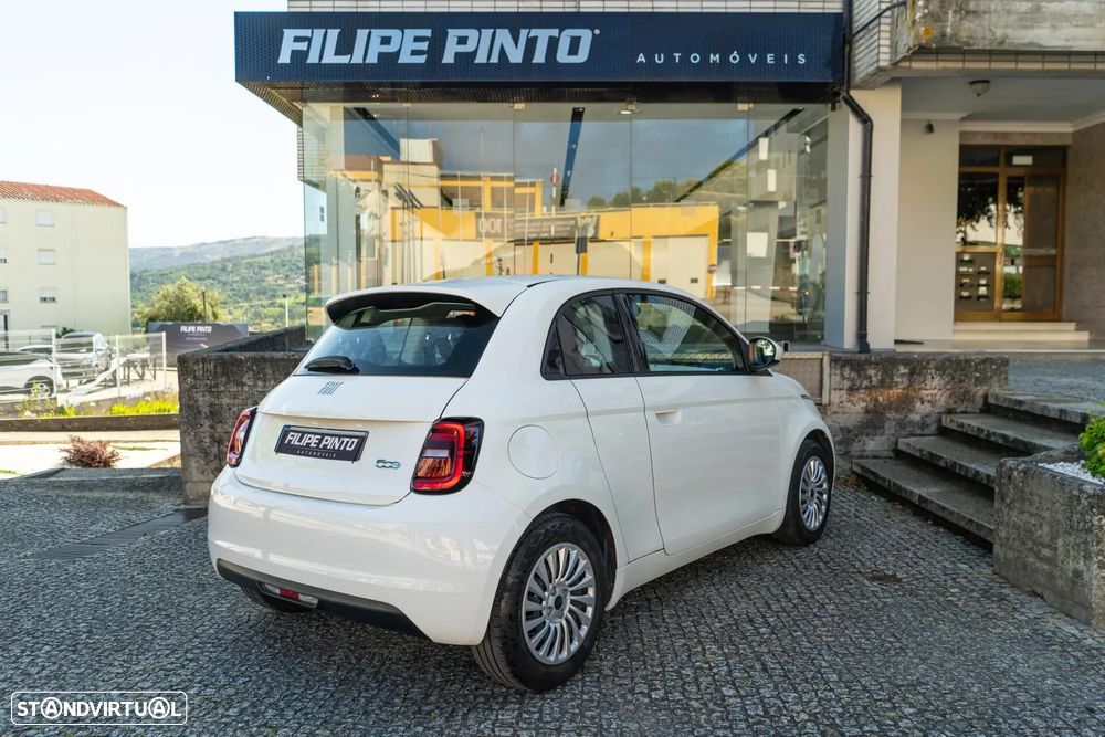 Fiat 500e 3 + 1 42 kWh - 5
