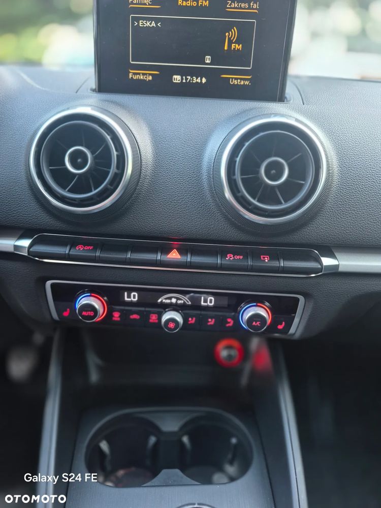 Audi A3 Sportback 1.6 TDI S line Sportpaket - 5