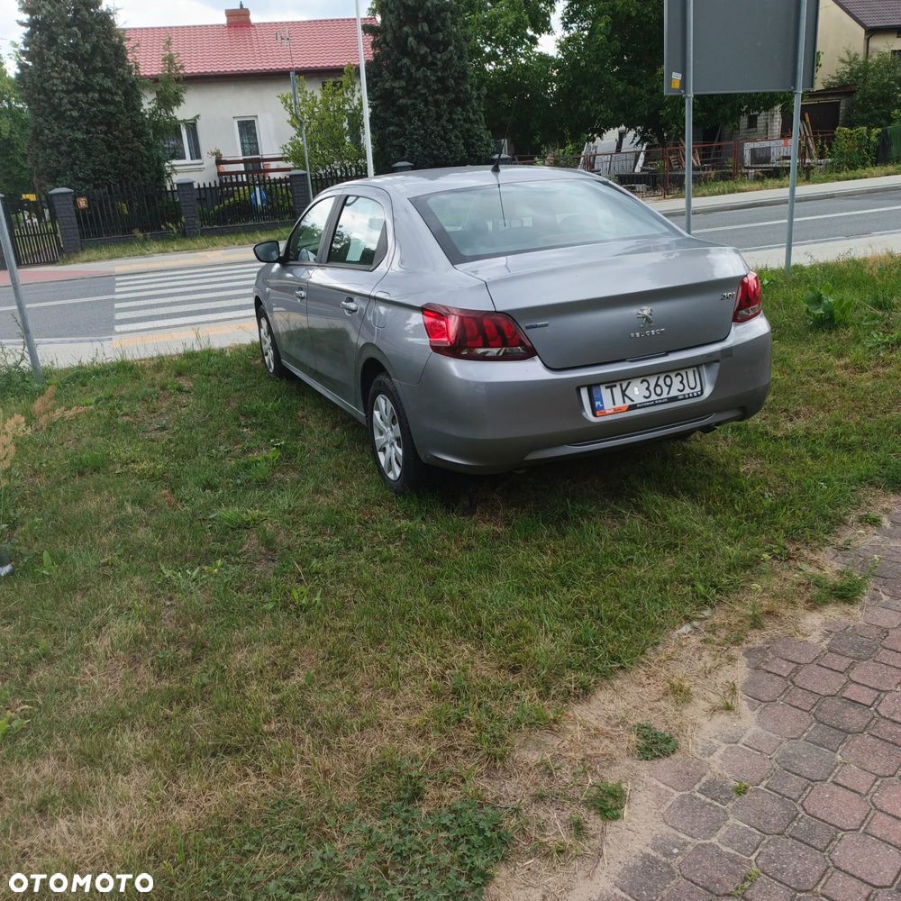 Peugeot 301 1.2 Pure Tech Access - 4