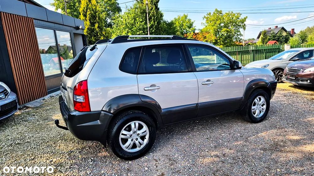 Hyundai Tucson 2.0 Comfort 2WD - 12