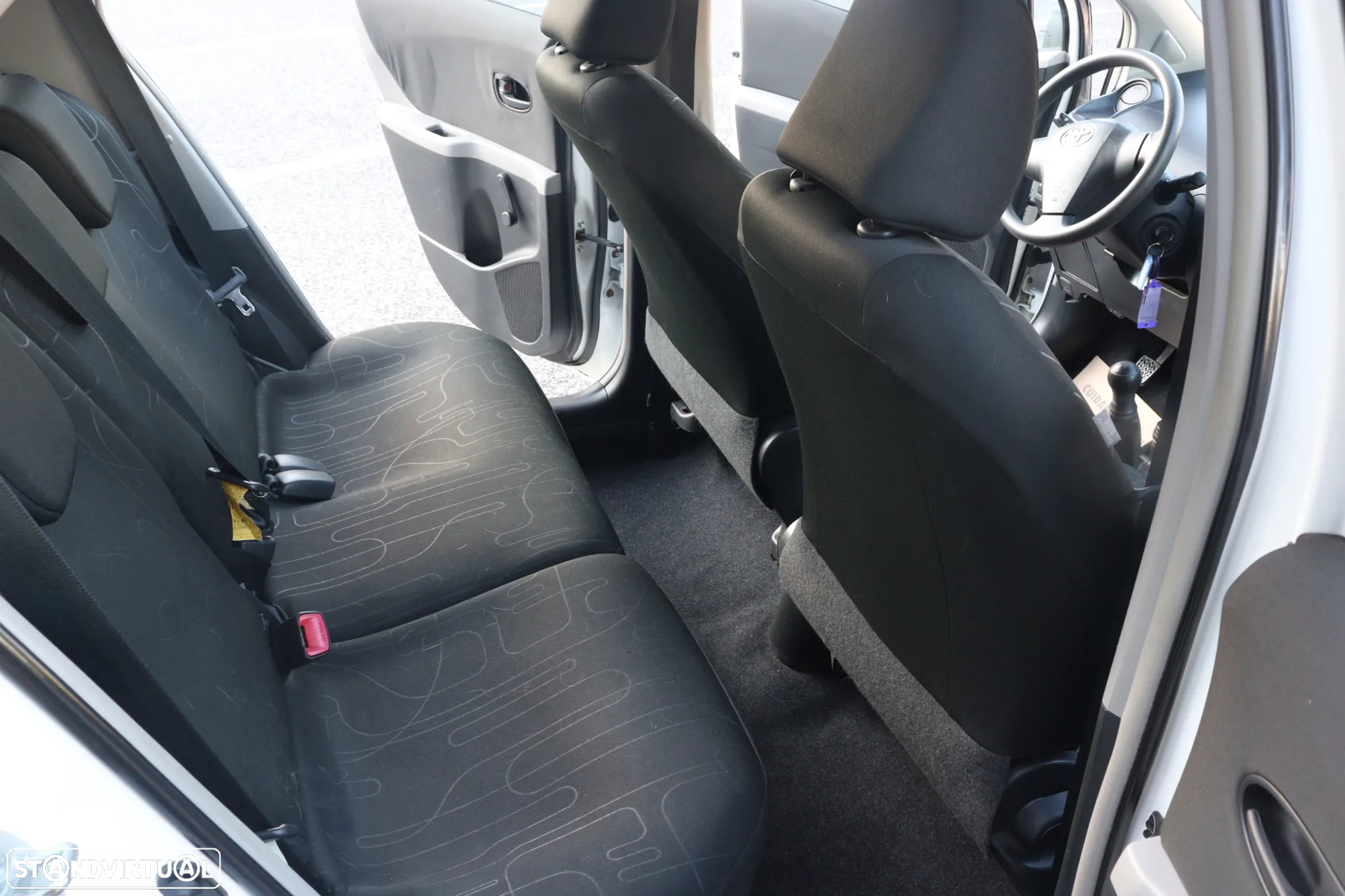 Toyota Yaris 1.0 VVT-i Comfort - 27
