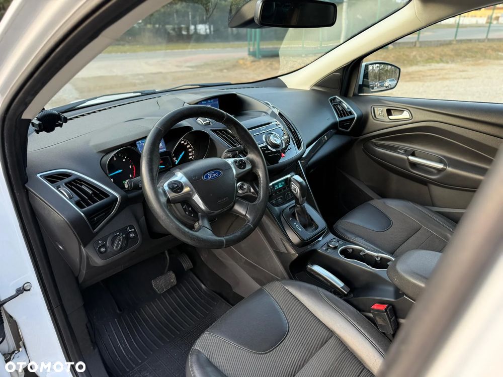 Ford Kuga 2.0 TDCi 4x4 Titanium - 10