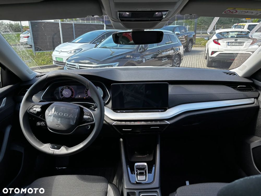 Skoda Octavia 2.0 TDI Edition 130 Selection DSG - 9