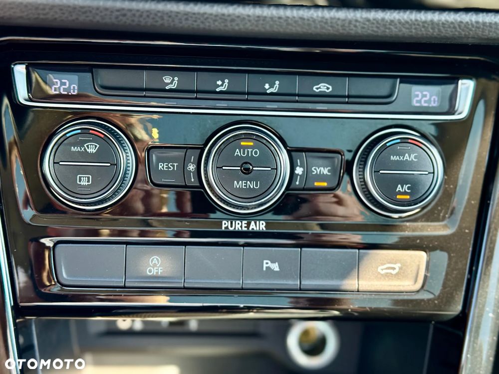 Volkswagen Touran 2.0 TDI SCR (BlueMotion Technology) DSG Highline - 16