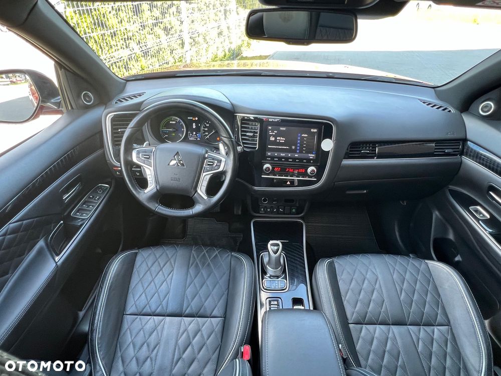 Mitsubishi Outlander 2.4 4WD Diamant - 10