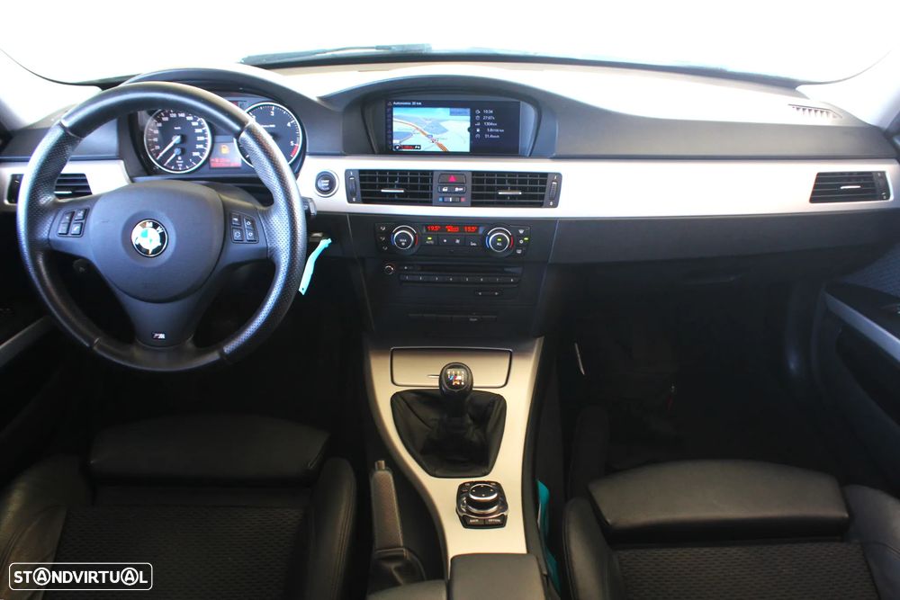 BMW 318 d Line Sport - 47