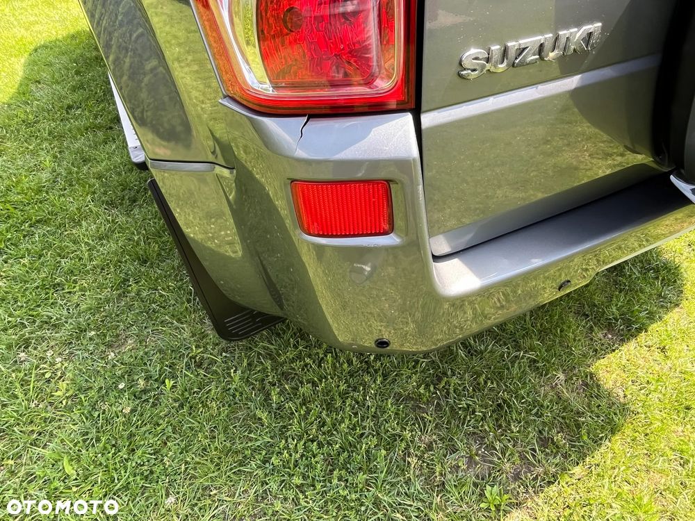 Suzuki Grand Vitara 2.0 De luxe - 22