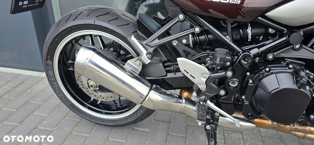 Kawasaki Z 900 RS - 11